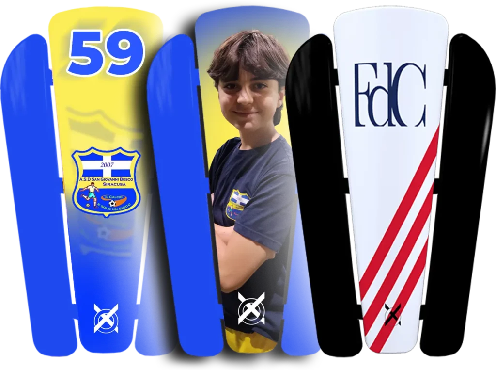Esempio di parastinchi XO personalizzati realizzati tramite assistenza grafica